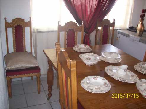 Antique Dining Room Table and 8 chairs