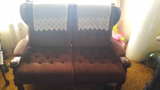 Antique Lounge Suite for sale