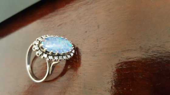 Antique ring urgent sale