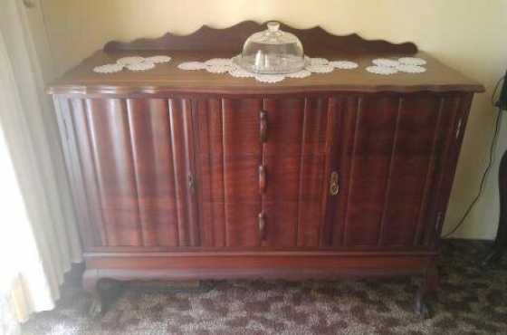 Antique Side Board amp Drawers (Imbuia Ball amp Claw) For Sale