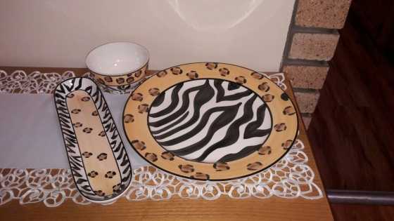 Antique Tableware  Plate Set