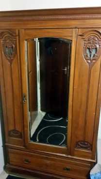 Antique yellow wood wardrobe (jongmanskas)