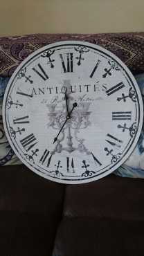 Antiquites Clock