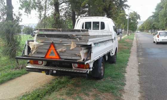 ANY BAKKIE RUNNING OR NOT TO LEASE OR TAKING OVER PAYMENTS,,