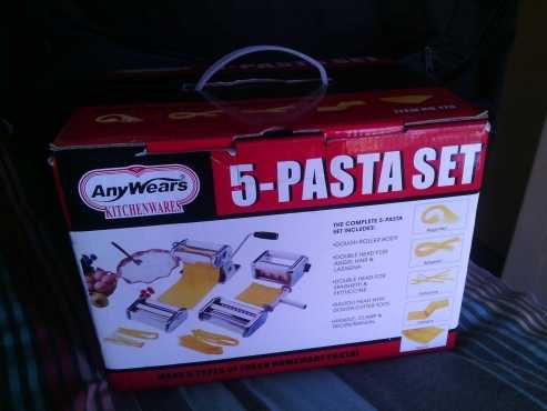 Anywear039s 5 Pasta Set - Pasta Maker