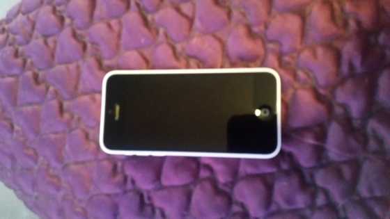 Apple iphone 5c brand new