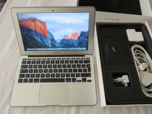 Apple Macbook Air, i5 processor 1.6GHz model A1465