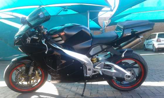 Aprilia RSV-1000 2002 Model 30000 KM039s