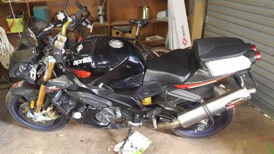 Aprillia tuono super bike