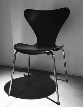 Arne Jacobsen Series-7 (039Buttterfly039) Chairs (set of 4)