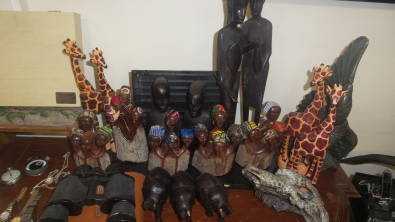 Assorted African ornaments and figurines