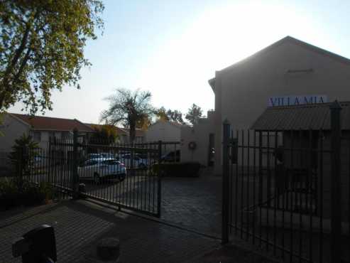 Auction - 3 Bedroom Apartment going on Auction in Die Hoewes