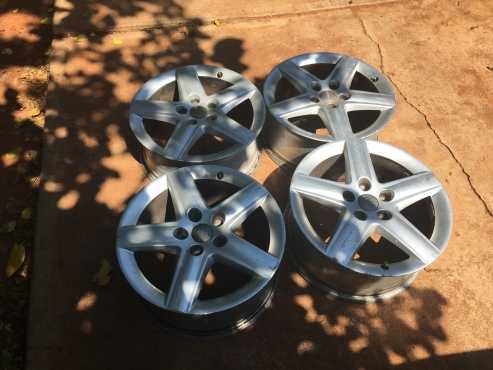 Audi 17 inch mags