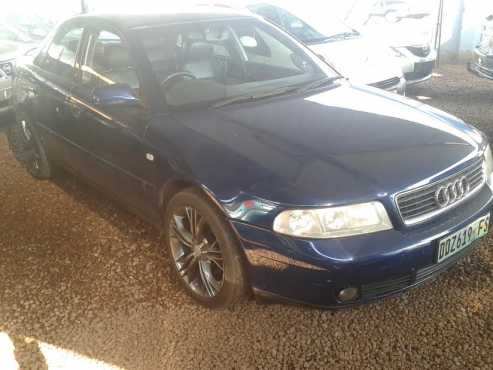 AUDI A4 1,8T MANUAL 2001