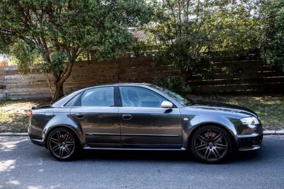 Audi RS4 Sedan