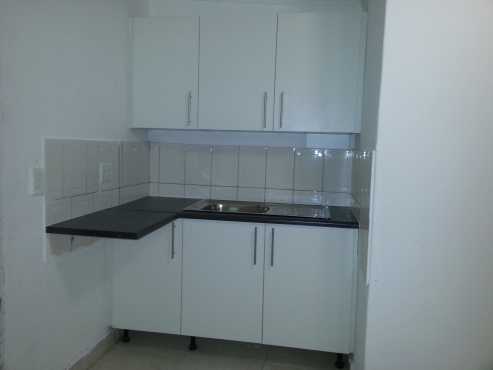 Bachelor Apartment Cosmo City EXT 7 R3000