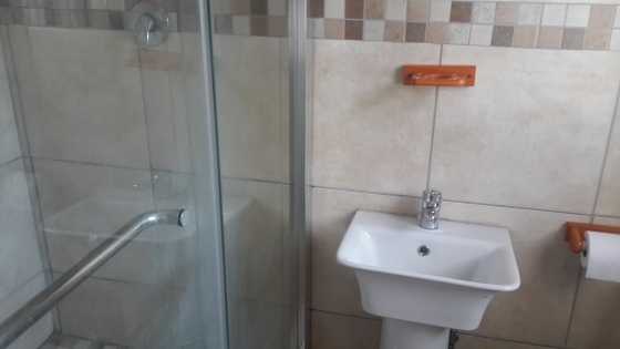 BACHELOR FLAT AVAILABLE R3800.00 (WATER amp ELECTRICITY INCLUDED)