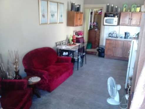 Bachelor flat for rent, Pretoria North