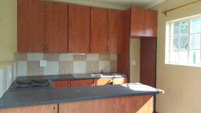 Bachelor flat in Krugersdorp North