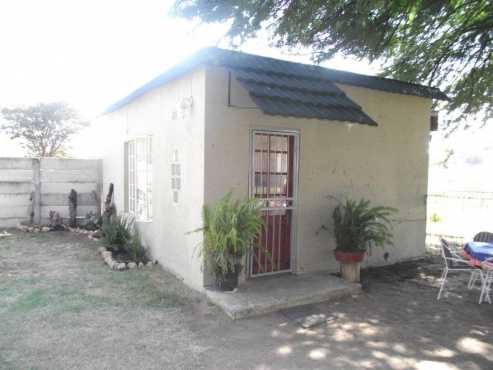 Bachelor flat on a smallholding