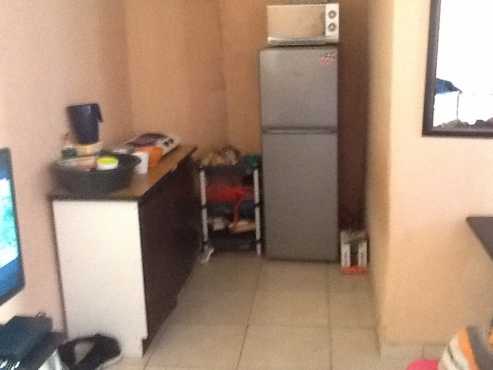 BAchelor for rental in ebony park