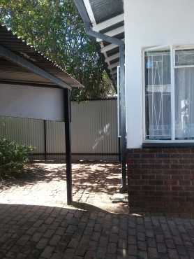 BACHELOR garden flat Moot Pretoria