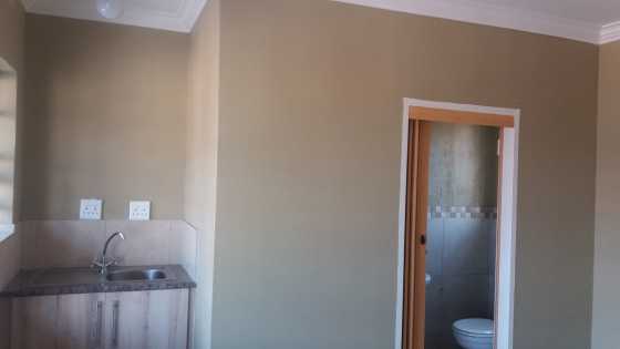 Bachelor to rent in mamelodi