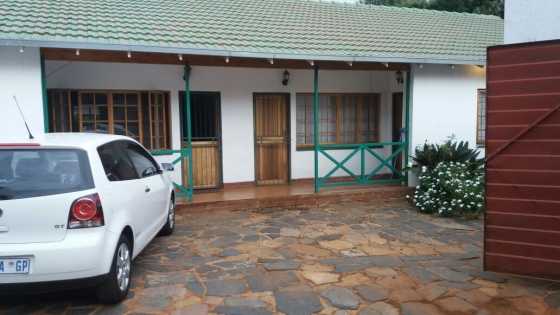 Bachelor039s Flat in Rietondale PTA Moot