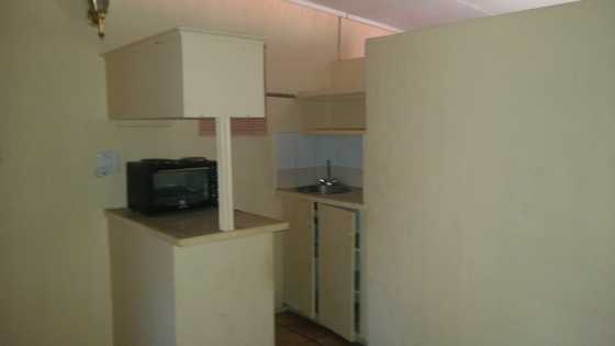 Bachelors Flat to Rent in Orchards