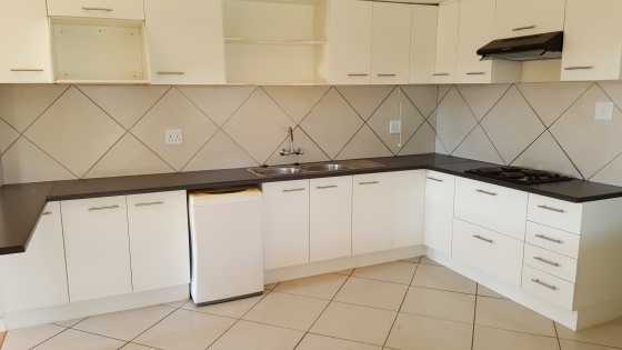 BACHELORS GARDEN FLAT ON PLOT - BRAKPAN