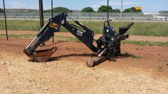 BACKHOE ATTACHMENT