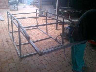 Bakkie roof carriers
