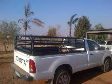 Bakkie steel cages