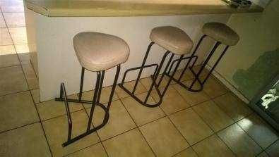 Bar stools x 3 - 076 534 0000 - R1000