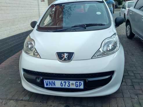 BARGAIN  2007 Peugeot 107 in good condition for R 47000  This is a very good car in superb conditio