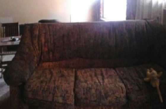 Bargain 3 seater coughts and TV stand R250