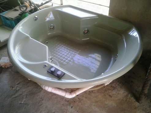 Bargain Jacuzzi spa for sale