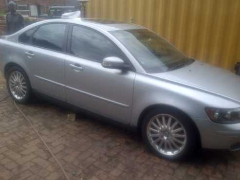 Bargain Volvo S40 T5 with very low kms