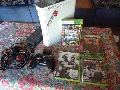 BARGAIN Xbox 360 with wireless Controller