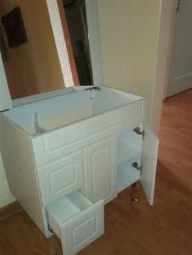 Bathroom cabinet, top, and mirror