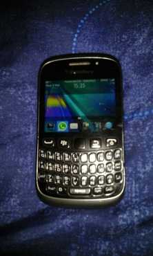 Bb 9320 good working condition R750