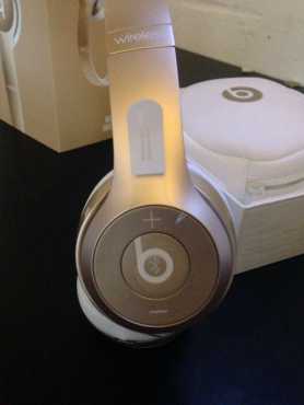 BEATS SOLO2 WIRELESS  HEADPHONES  BY DR DRE