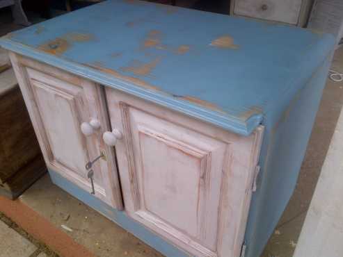 Beautifil shabby shic furniture for sale