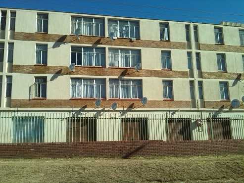 Beautiful 1 bedrooms flat for sale in Pretoria West