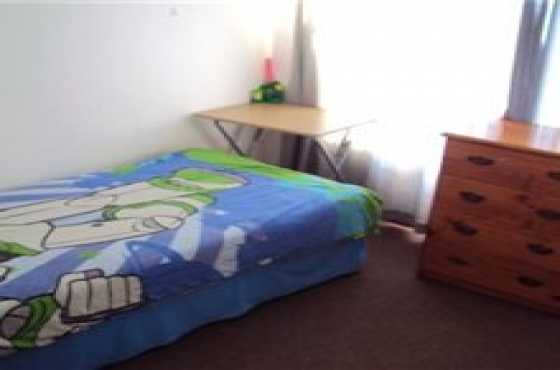 Beautiful 2 bedroom simplex townhouse to rent in Benoni