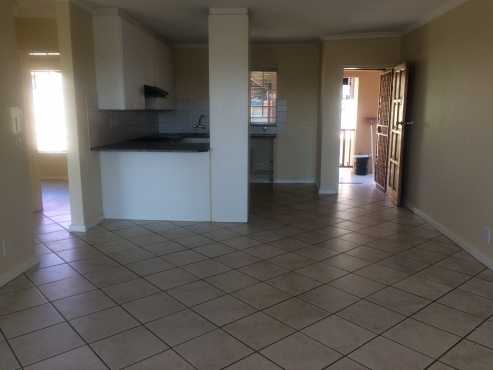 Beautiful 2 bedroom townhouse for sales at Emerald Gardens, Amberfied Centurion near Mall Reds