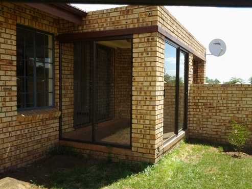 Beautiful 2 Bedroom Townhouse to Rent (Riversdal) Meyerton