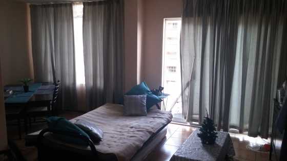 Beautiful 2 bedroom unit in safe flat block for Sale