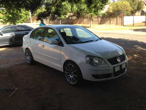 Beautiful 2006 polo at , pretoria urgent sale a must see