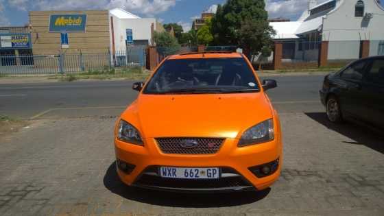 BEAUTIFUL 2008 Ford Focus ST 2.5 3-door (Leather  Sunroof) for sale